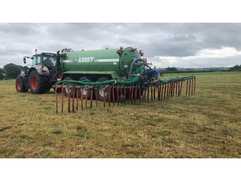 applying-slurry-down-the-field