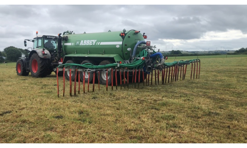 applying-slurry-down-the-field